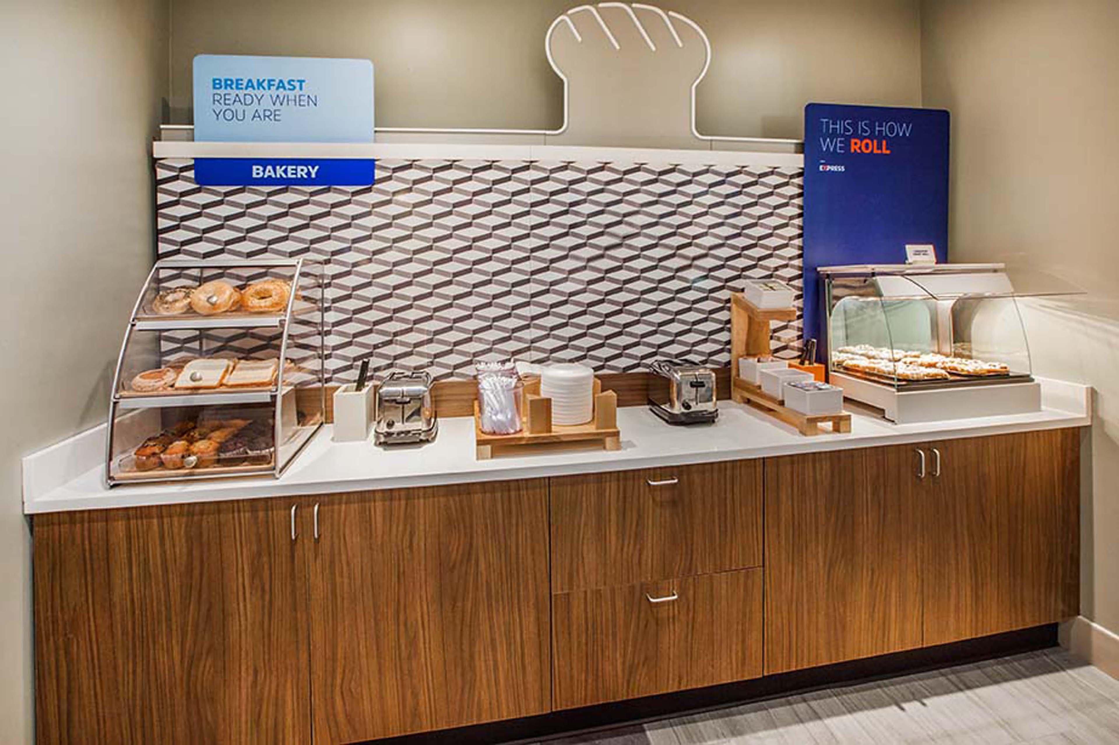 Holiday Inn Express Hotel And Suites Pearsall By Ihg Eksteriør billede